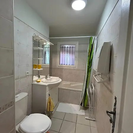 Maison Accueillante A - 100 M² Avec Jardin Fertile. 別荘 Gémozac