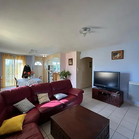 Maison Accueillante A 100 M² Avec Jardin Fertile Holiday home