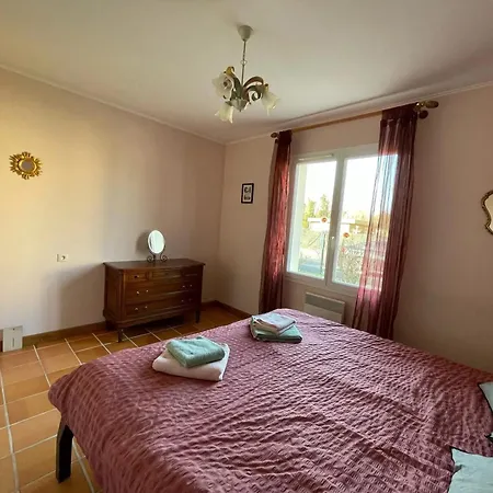 Maison Accueillante A - 100 M² Avec Jardin Fertile. 別荘