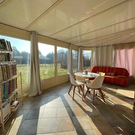 Maison Accueillante A 100 M² Avec Jardin Fertile