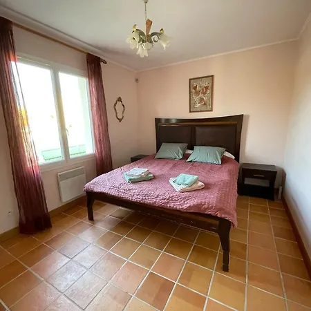 別荘 Maison Accueillante A - 100 M² Avec Jardin Fertile.