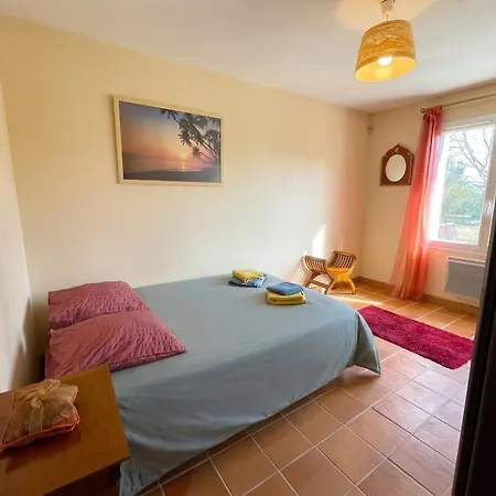 Holiday home Maison Accueillante A - 100 M² Avec Jardin Fertile.