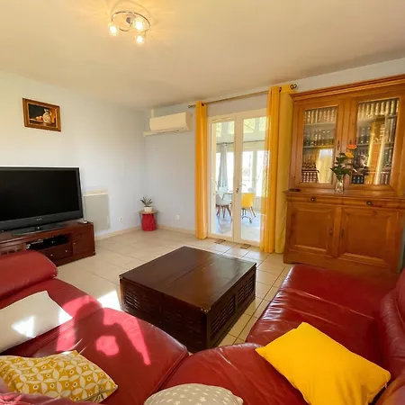 Maison Accueillante A - 100 M² Avec Jardin Fertile. Holiday home